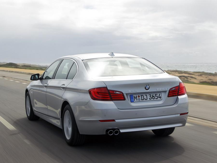  BMW 528Li 2010 года  (фото 6 из 16)